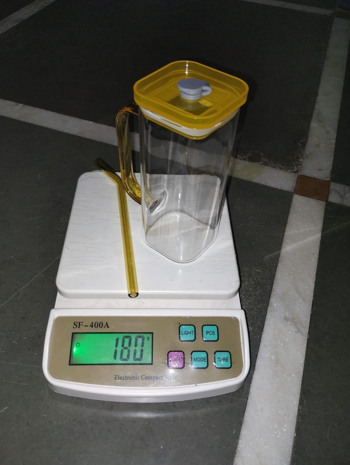 Square Glass with Lid and Straw