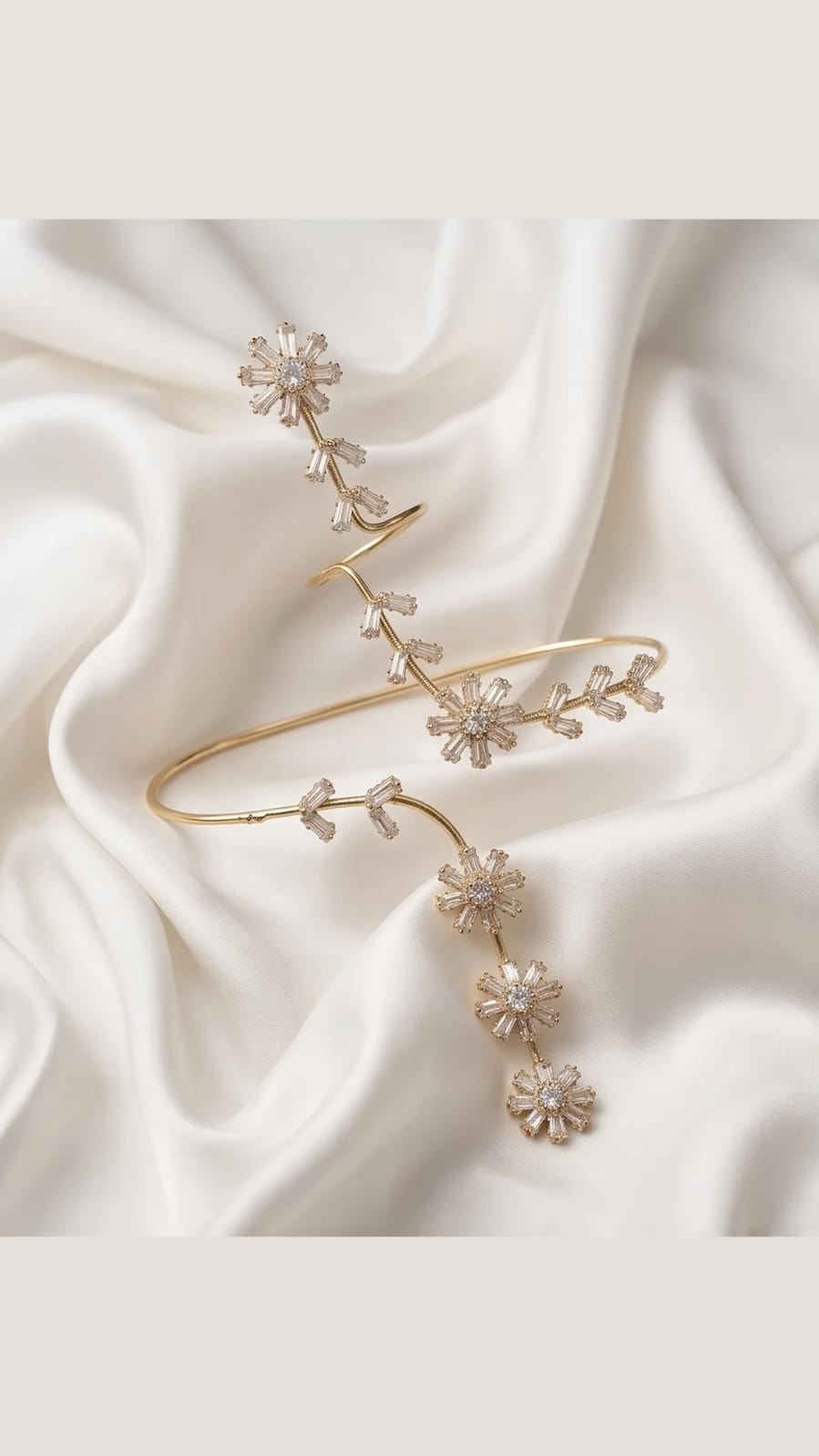 Oceania Crystal Bloom Hand Harness